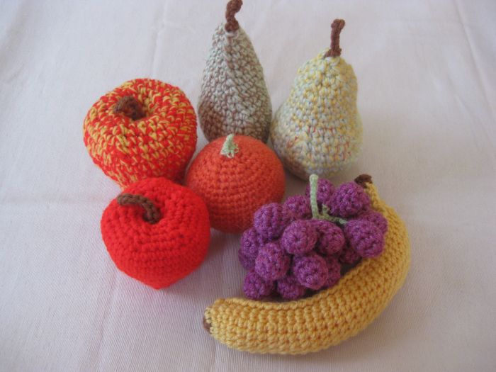Assorted fruit by mikka
